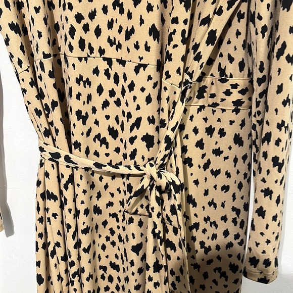 Mango Leopard print wrap dress - size large - Picture 10 of 10